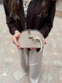 مینی بگ لارا